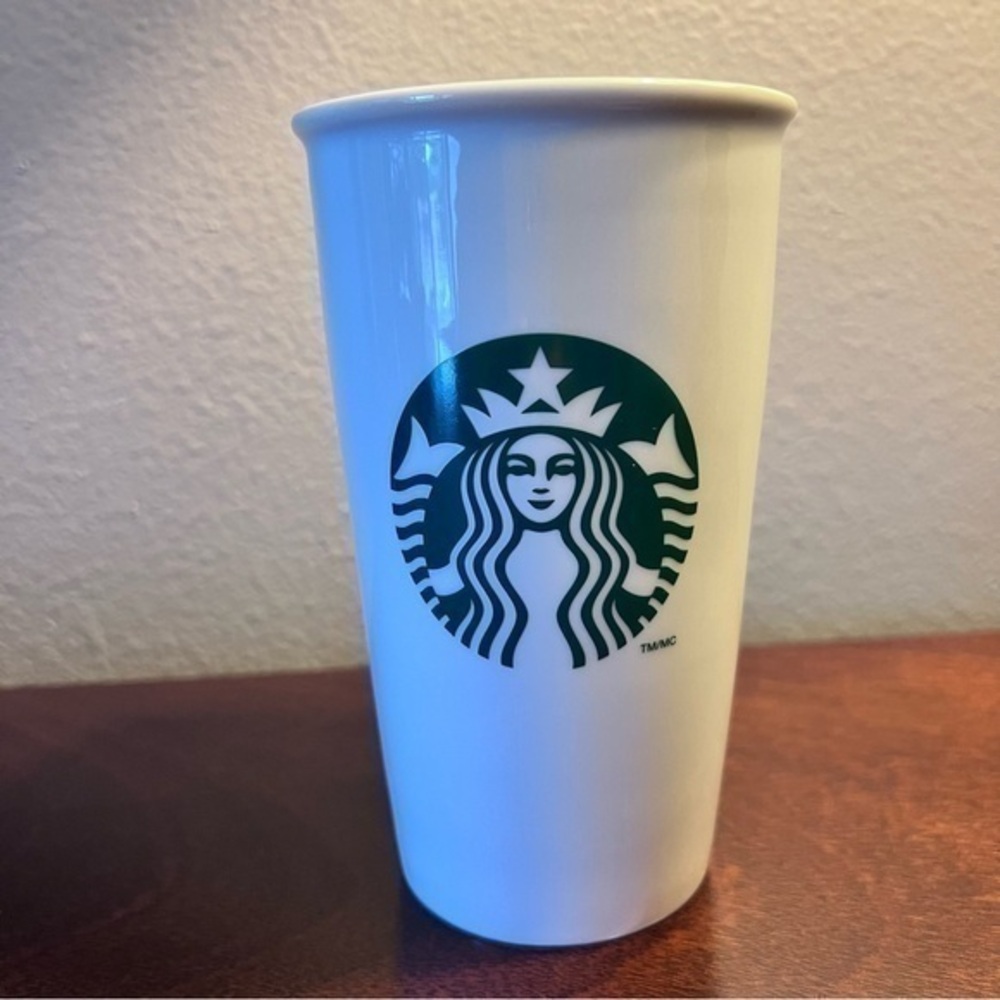 💙Starbucks 2011 ceramic travel mug with lid 12 oz.